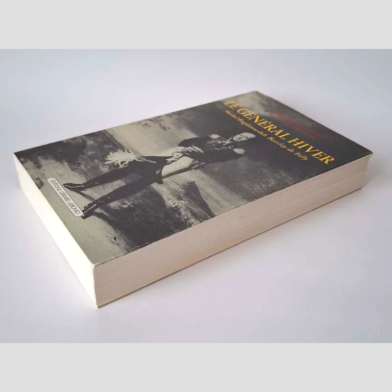 Vue de trois-quarts face de la couverture et de la tranche supérieure du livre Le Général Hiver - Michel Bogdanovitch Barclay de Tolly