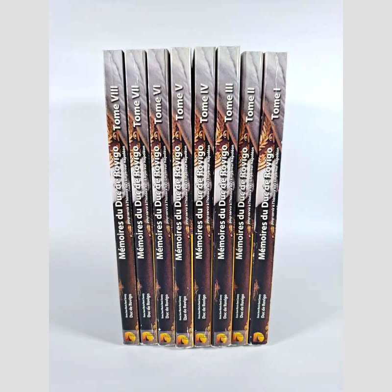 Les dos du livre Les Mémoires du Duc de Rovigo en 8 volumes